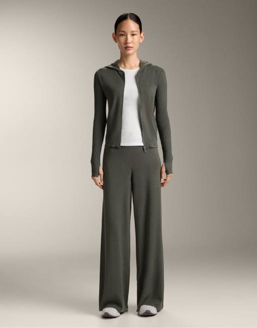 OYSHO Slim fit knit jacket with hood in military green, 2 of 4