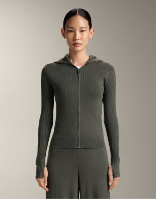 OYSHO - Slim-Fit-Strickjacke in Military-Grün mit Kapuze