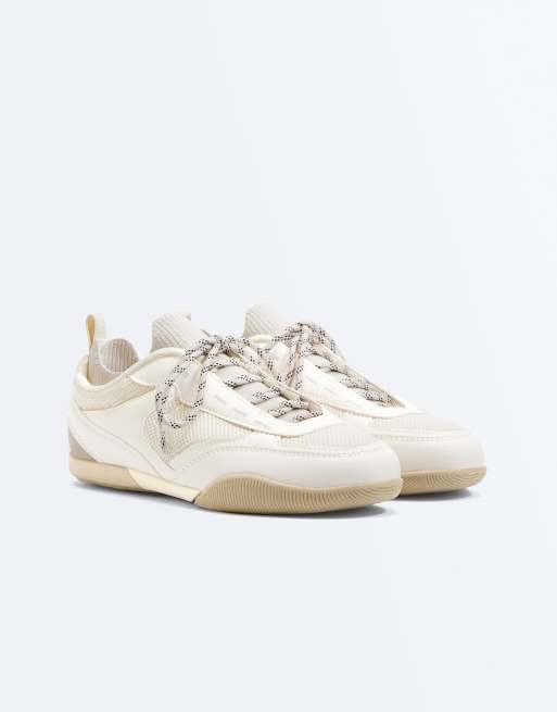 OYSHO – Sneaker im Socken-Stil in Ecru, 2 von 4
