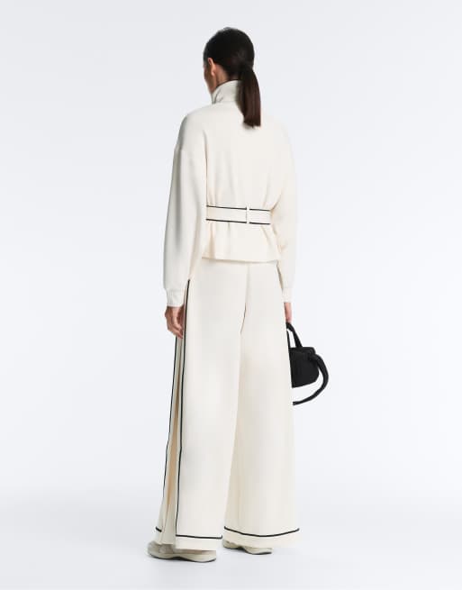 OYSHO Soft-touch modal wide-leg trousers with contrast piping in pale ecru, 3 of 4