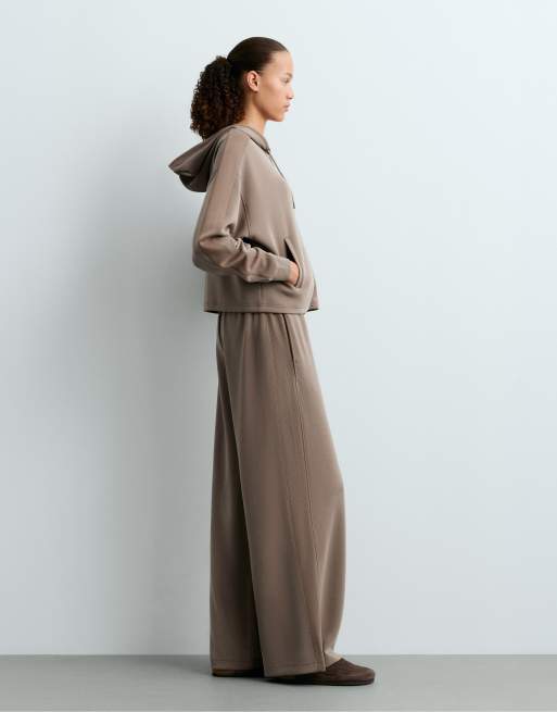 OYSHO Soft-touch modal wide straight-leg rib trousers in mink, 5 of 5