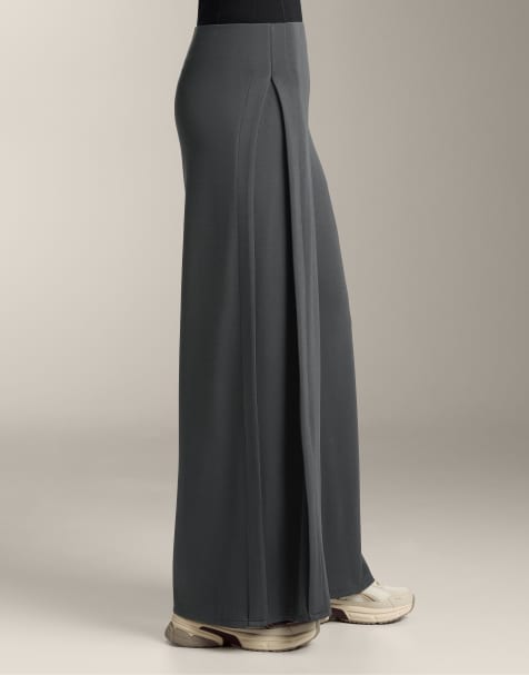 OYSHO Soft-touch wide-leg trousers with side pleat and modal in grey - view 1