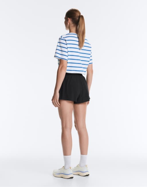 OYSHO - Sorte tekniske shorts med mellemhøj talje på 7 cm, 3 af 4