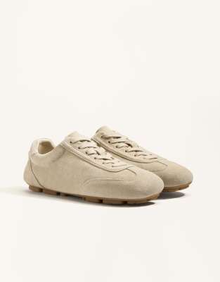 OYSHO - Split - Hausschuhe aus Wildleder in Sandbeige-Brown