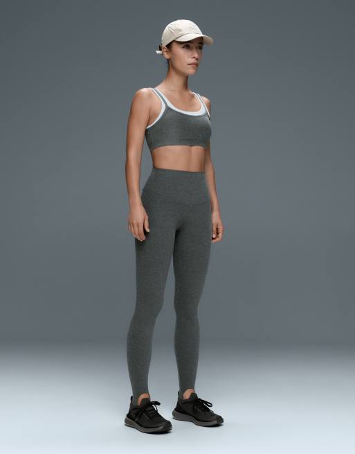 OYSHO Sport-BH mit mittlerem Halt und Ripp-Overlay in Dunkelgrau, 2 von 7