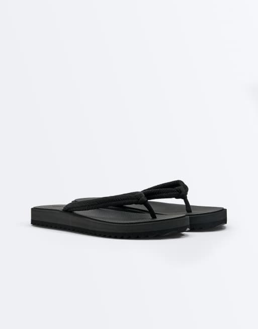 OYSHO – Strand-Sandalen in Schwarz mit geflochtenem Seildesign, 3 von 7