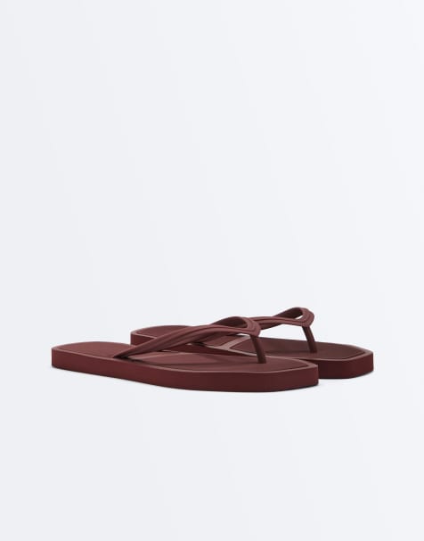 OYSHO – Strand-Sandalen in Terracotta mit Prägung - view 1