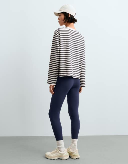 OYSHO stribet boxy langærmet T-shirt i sort, 4 af 5