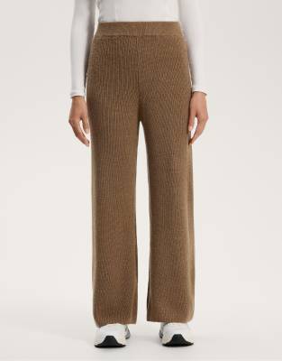 OYSHO - Strickhose mit geradem Bein in Gelb