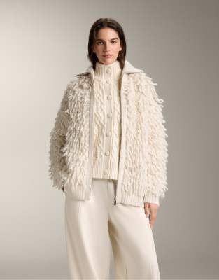 OYSHO - Strickjacke in blassem Ecru mit Fransen-Neutral