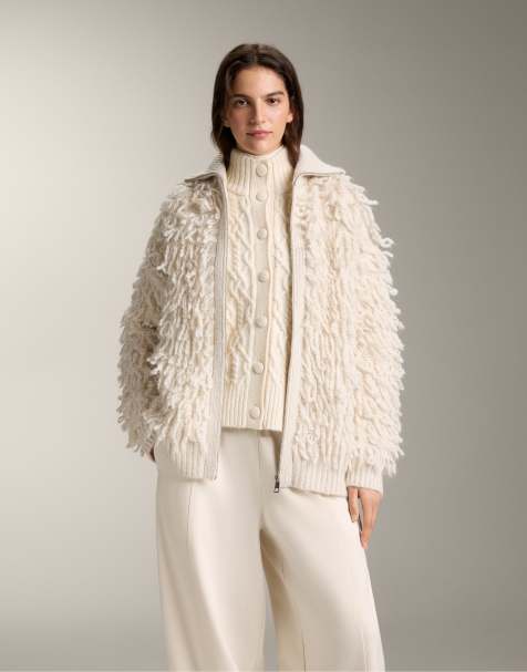 OYSHO – Strickjacke in blassem Ecru mit Fransen - view 1