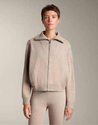 OYSHO - Strickjacke in sanften Nerzbeige mit geripptem Kragen-Brown