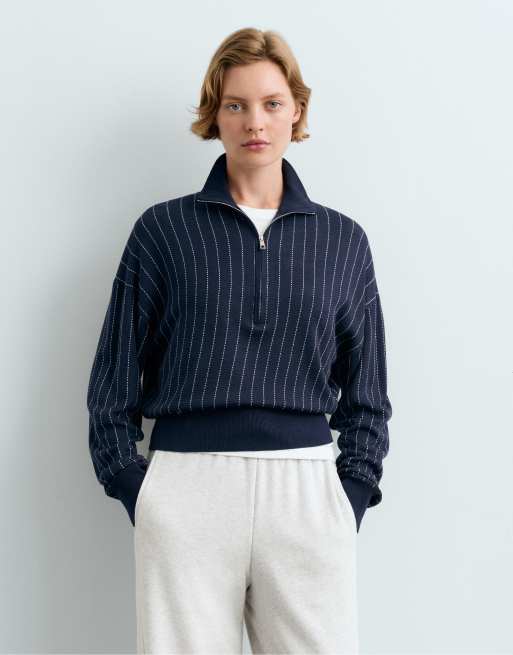 OYSHO Strickpullover mit Nadelstreifen und halbem Reißverschluss in Marineblau, 2 von 7