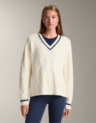 OYSHO - Strukturierter Pullover aus Strick in Ecru mit Rautenmuster und V-Ausschnitt-Neutral