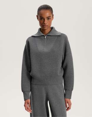 OYSHO - Strukturierter Strickpullover in meliertem Dunkelgrau mit kurzem Reißverschluss