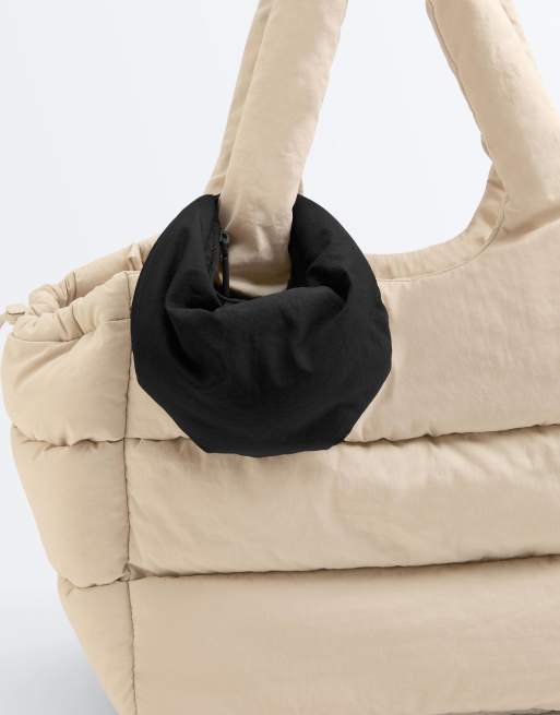 Oysho – Svart, liten och quiltad axelremsväska, 6 av 7