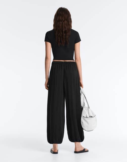 OYSHO – Svarta bloomer-byxor i 100% cupro, 4 av 4