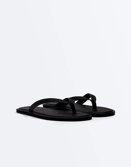 OYSHO – Svarta, platta sandaler med dekorativ söm, 2 av 4