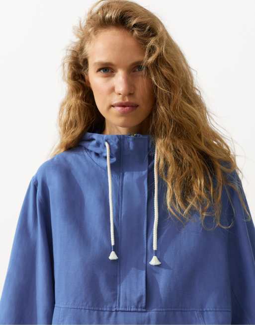 Oysho - Sweat à col zippé en lyocell et 24 % lin mélangés avec poche avant - Bleu, 3 de 4