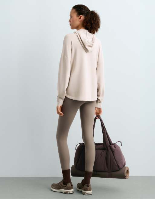 OYSHO – Sweatshirt aus weichem Modal in Hellbeige mit Reißverschluss, 4 von 5