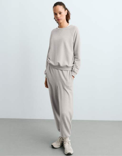 OYSHO sweatshirt i bomullsmix med rund halsringning i mellangrå melange, 5 av 7