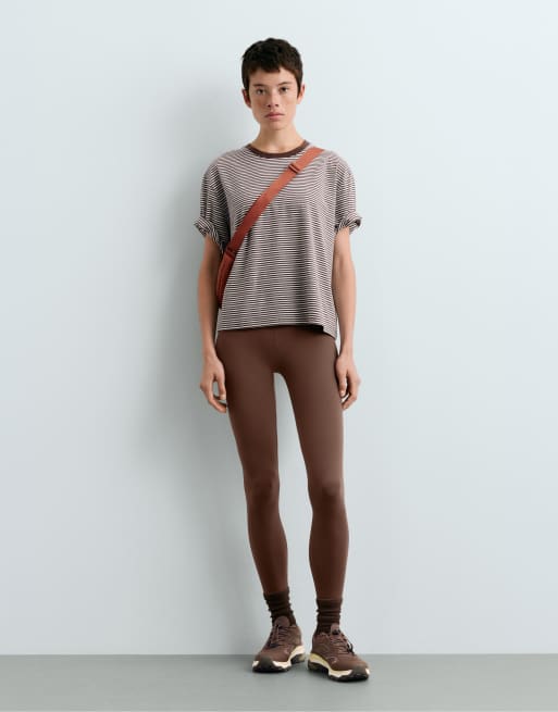OYSHO T-shirt a righe in misto cotone regular fit a maniche corte marrone, 2 di 5