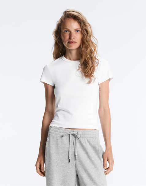 OYSHO - T-shirt aderente in misto cotone a coste bianca - view 1