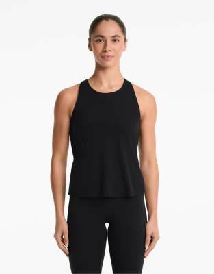 Oysho - T-Shirt aus Comfortlux in Schwarz mit überkreuztem Design am Rücken