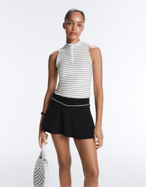 OYSHO - T-shirt senza maniche nera a righe con zip corta - view 1