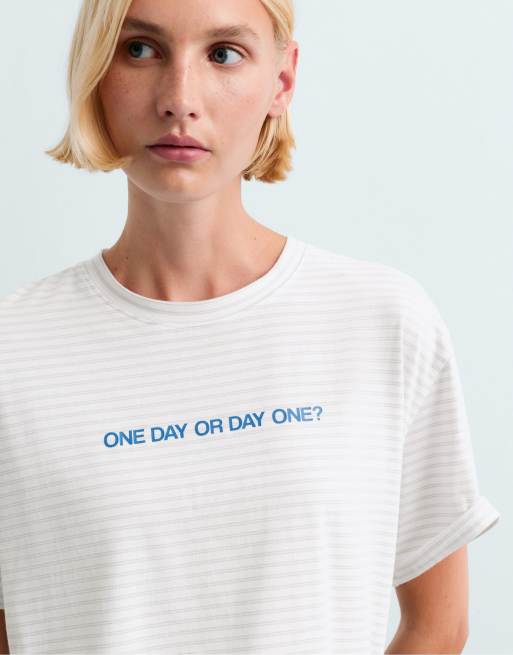 OYSHO t-shirt slogan coupe carrée écru, 3 de 5