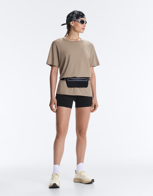 OYSHO - T-shirt squadrata a maniche corte in misto cotone grigio visone con scritta, 3 di 4