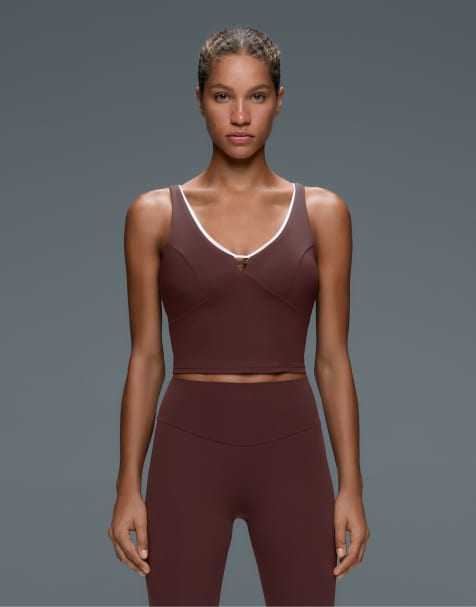 OYSHO – Tanktop aus Comfortlux in Braun mit V-Ausschnitt - view 1