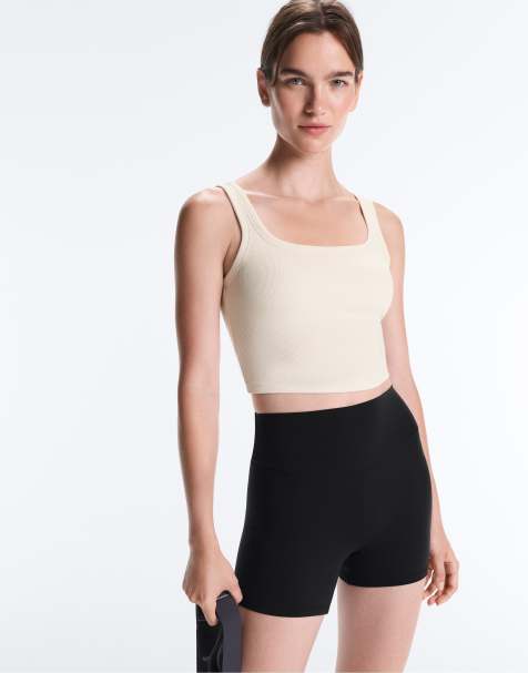 OYSHO Tanktop aus Rippstrick mit quadratischem Ausschnitt in hellem Ecru - view 1