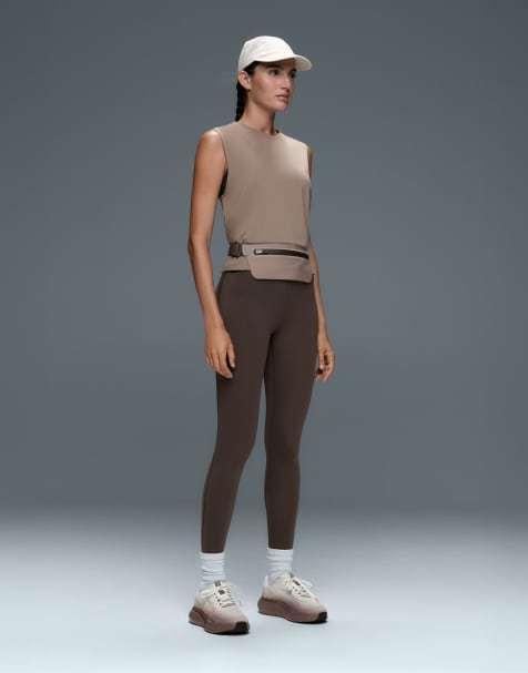 OYSHO – Technical – Brungrå, ärmlös t-shirt - view 1