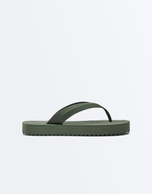  Textured platform beach sandal in khaki
