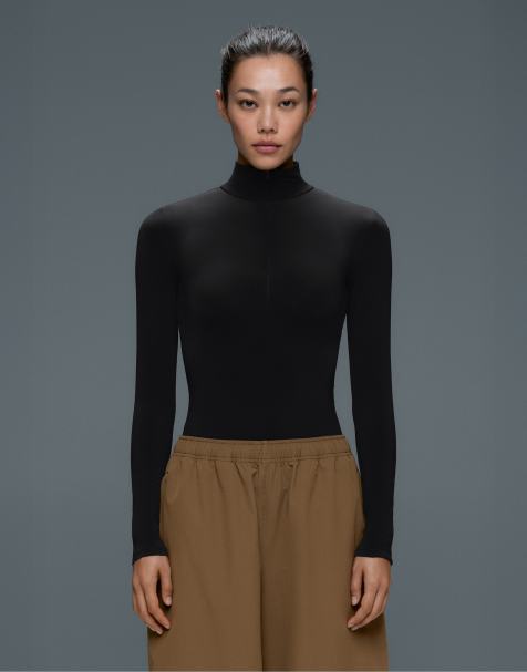 OYSHO Thermal base layer half-zip body in black - view 1