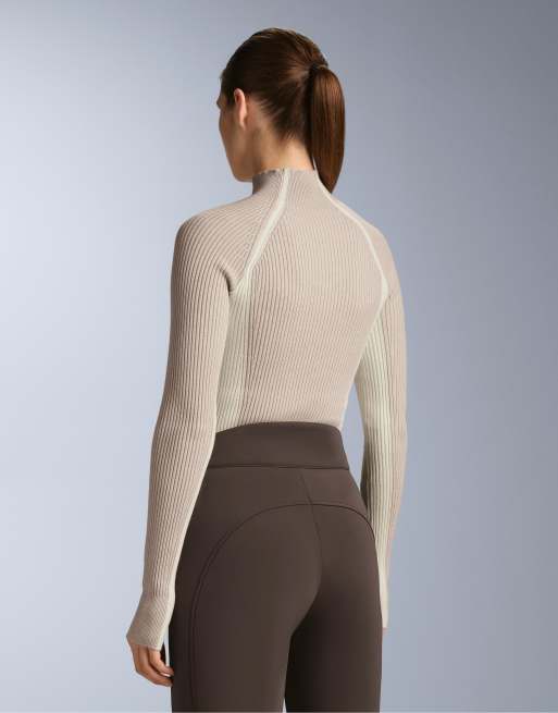 OYSHO – Thermo-Baselayer-T-Shirt aus kontrastierendem Rippstrick in Hellrosa, 3 von 4