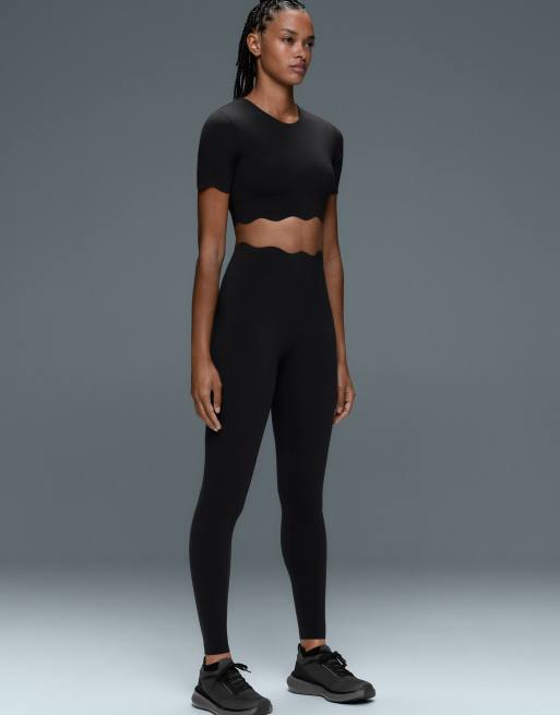 OYSHO - Top senza maniche a compressione nero ondulato, 2 di 5