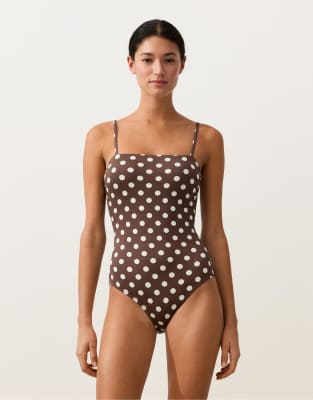 OYSHO - Trägerloser Pikee-Badeanzug in Dunkelbraun mit Polka Dots-Brown