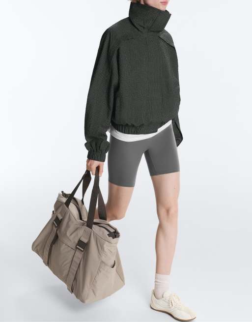 OYSHO – Tragetasche in Nerzbraun mit verstellbarem Riemen, 4 von 4