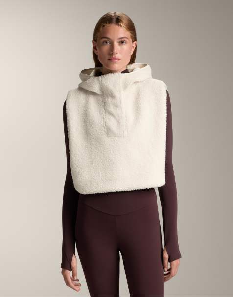 OYSHO - Veste à capuche sans manches en imitation peau de mouton - Écru - view 1