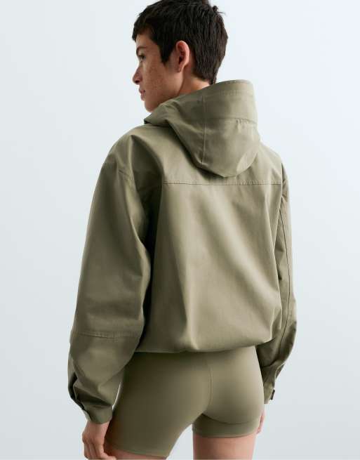 OYSHO veste technique courte imperméable 10k verte, 4 de 7