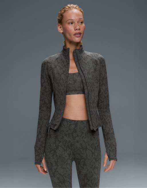 OYSHO veste technique evermove à imprimé serpent grise, 5 de 6