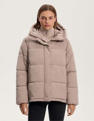 OYSHO - Wasserabweisende, wattierte Jacke aus Primaloft in mittlerem Nerzbraun-Grau