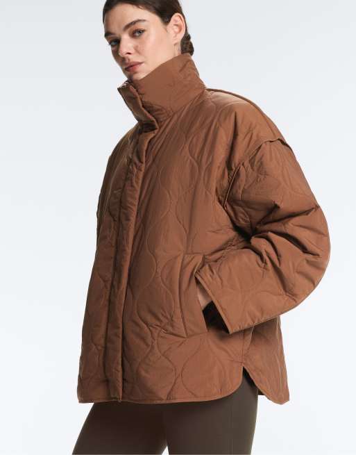 OYSHO – Wasserabweisende,wattierte Jacke in Braun mit FELLEX® AEROGEL-Füllung, 2 von 4