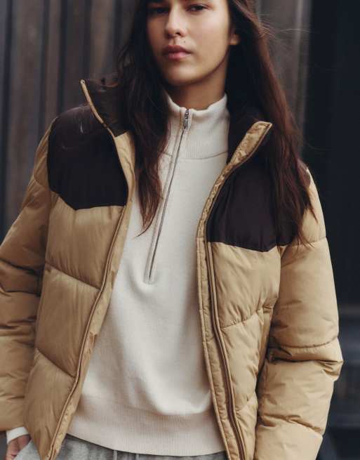 OYSHO Waterrepellent contrasting primaloft® padded jacket in camel, 5 of 6