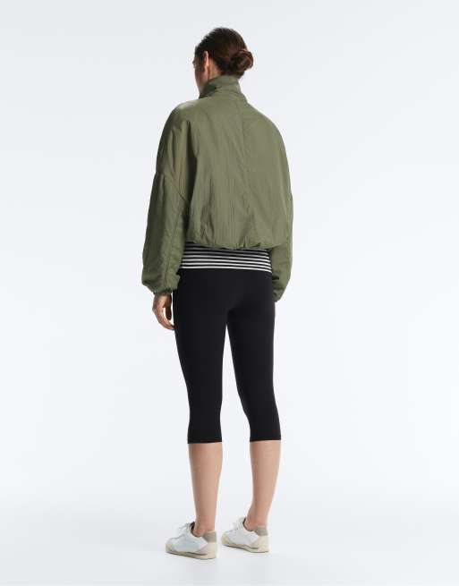 OYSHO Waterrepellent fellex® aerogel balloon jacket in khaki, 4 of 4