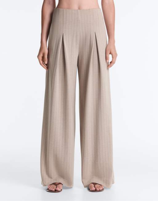 OYSHO weich anfühlende gestreifte Wide-Leg-Hose in Mink, 3 von 7