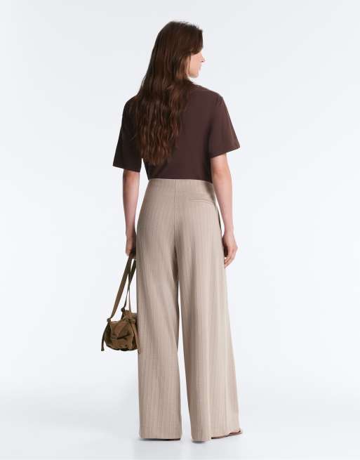 OYSHO weich anfühlende gestreifte Wide-Leg-Hose in Mink, 5 von 7