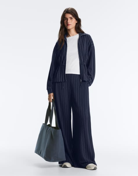 OYSHO – Weiche Hose aus Modal in Marineblau mit weitem Bein und seitlichen Bundfalten - view 1